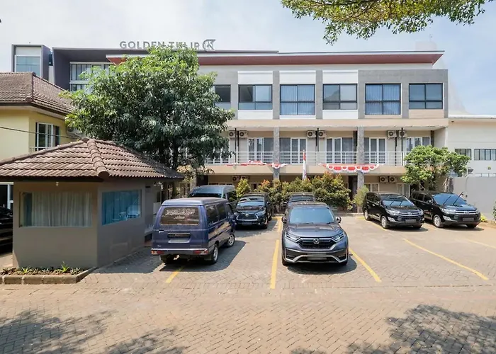 RedDoorz Near Jawa Timur ParkHotel Malang